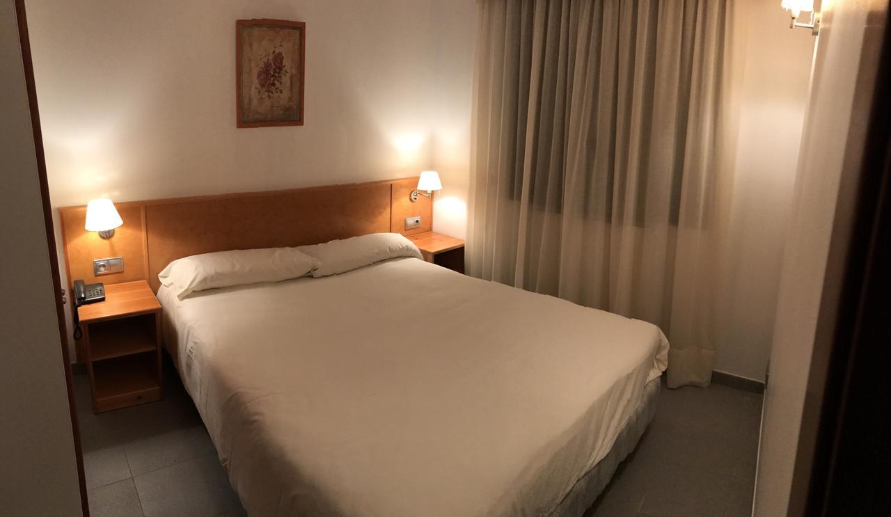 Apartamentos Turisticos Roc Del Castell Канільйо Екстер'єр фото