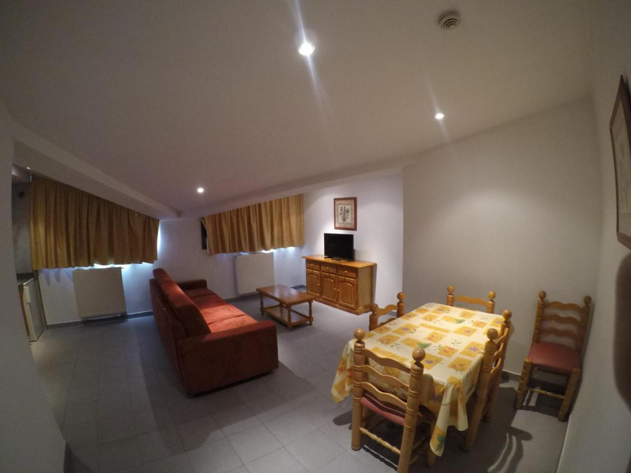 Apartamentos Turisticos Roc Del Castell Канільйо Екстер'єр фото